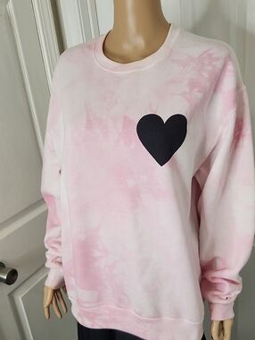 Women's Pink Tie-Dye Heart Pullover Sweatshirt